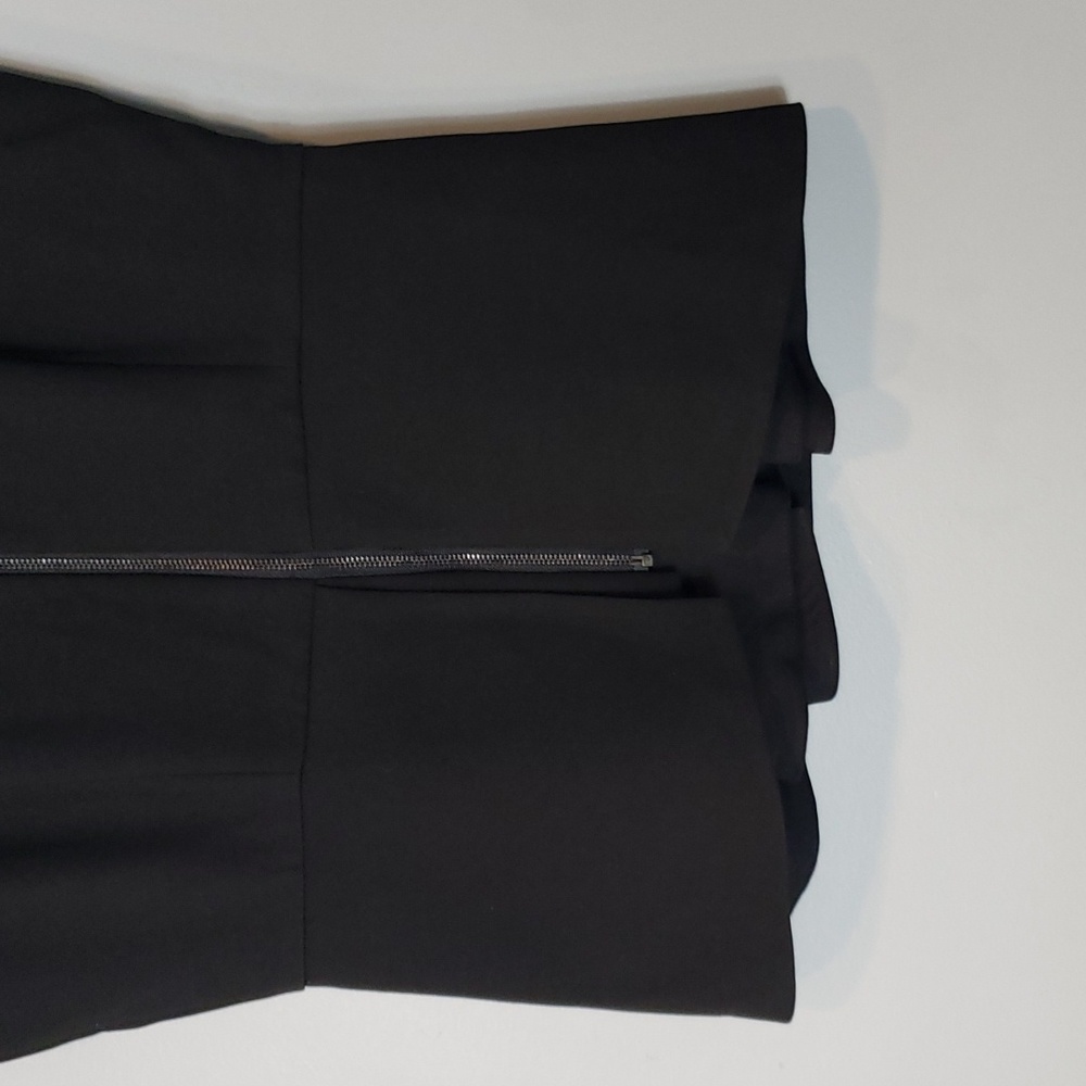 BCBGMaxAzria Abrielle Sleeveless Peplum Top Small Black New - Picture 3 of 9